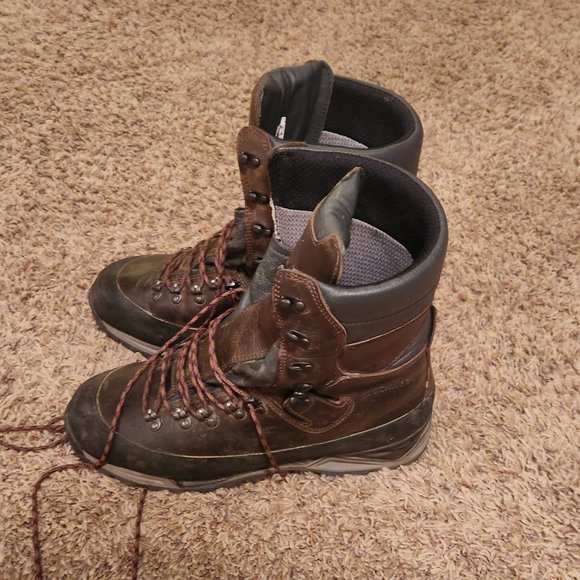 Schnees granite 200 - Picture 1 of 2